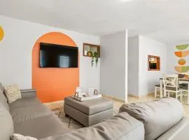 Comfortable Home for 6 Near Airport & Beaches