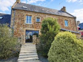 Grande maison de famille au cœur du Cotentin, hotel a Sainte-Suzanne-en-Bauptois