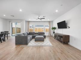 Serenity House- Newly Built, Peaceful Stay, Hotel in Bakersfield