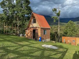 Chalé Agulhas Negras, viešbutis mieste Rezendė