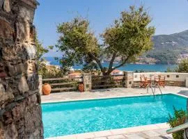 Skopelos luxurious villa "Aloupi"