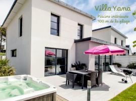 Villa Yana Bretagne Piscine Intérieure partagée et Spa Privatif 100m de la Plage, Hotel in Sibiril