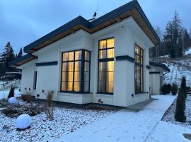 Sungora sun&ski resort، فندق في سلافسكي