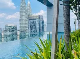 Royce Residence KLCC twin tower by ABM Unique
