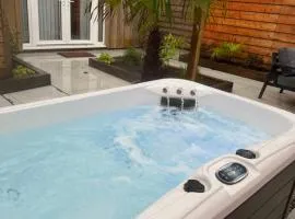 Alpaca Meadow with a private Hot Tub perfect for star gazing in the Woodlands Dorset