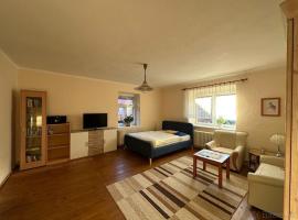 Gazdovský Dvor, hotel a Muránska Dlhá Lúka