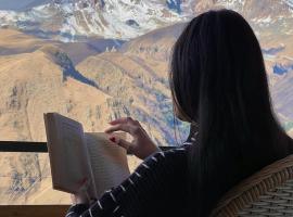 Lonely Mountain, ξενοδοχείο σε Kazbegi