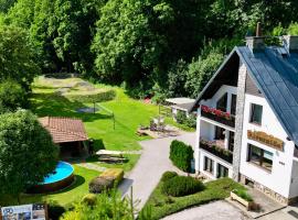 Penzion Riverside, hotel en Vrchlabí