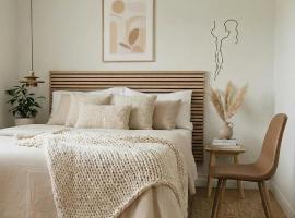 Calm Condo in villa area near nature โรงแรมในVendelsö