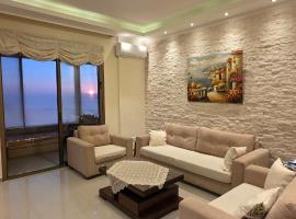 Modern Full House with Sea View, hôtel à Safra