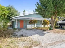 House - Minutes from Siesta Key!