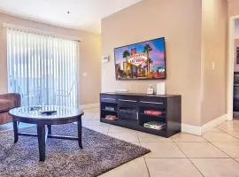 Upgraded Vegas Oasis! Heated Pool, Hot Tub, Gym!