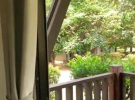 Eds Hot Spring Villa's, hotel a Sungkai