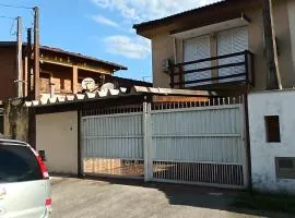 SOBRADO COMPLETO e ACONCHEGANTE 8 PESSOAS