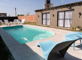Quinta La Soñada con Pileta, Hotel in Mariano Acosta