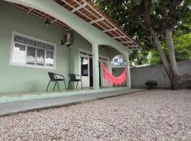 Casa com 4 quartos a 300m do mar da Praia de Palmas