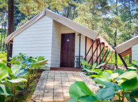 Jolotundo Glamping and Edupark, hotel in Sagi