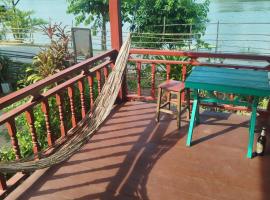 Mājdzīvniekiem draudzīga viesnīca BOONMY - Bungalows and Restaurant - DON DET - 4000 ISLANDS pilsētā Doneta