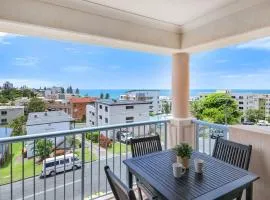 Kings Beach Ocean Views Apartment