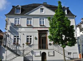 Haus Drei Könige, отель в городе Balve