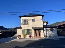 ふじ苑民宿旅館 โรงแรมในWada