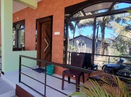 Gokarna Beach Near Homestay, hotel ob plaži v mestu Gokarna