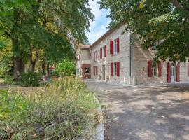 Au Colombier du Touron, hotel cerca de Aeropuerto de Agen La Garenne - AGF, Brax