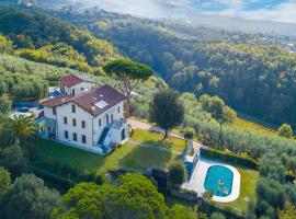 Amazing View on Hills with Shared Pool – hotel w mieście Lamporecchio