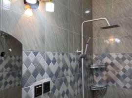 Green Hill Lodge, &xi;&epsilon;&nu;&omicron;&delta;&omicron;&chi;&epsilon;ί&omicron; &pi;&omicron;&upsilon; &delta;έ&chi;&epsilon;&tau;&alpha;&iota; &kappa;&alpha;&tau;&omicron;&iota;&kappa;ί&delta;&iota;&alpha; &sigma;&epsilon; Anum