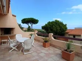 6AMB38 Superbe Villa avec terrasses dans résidence avec piscine commune