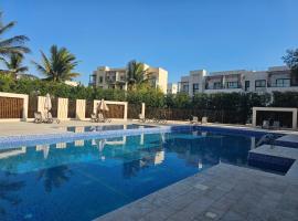 Hawana Salalah - Private Studio with mountain view & Outdoor pool, hotel em Wādī Khasbar