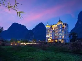 Yangshuo Yulong River Castle Hotel