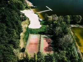 Leśna Ryba I Domki nad jeziorem z parkiem linowym