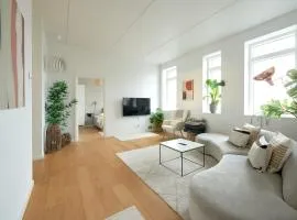 Penthouse with seaview & free parking