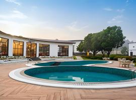 Aaradhyam Resort And Spa, Hotel in Garhmuktesar