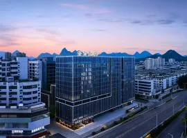 Atour Hotel Guilin Railway Station Yingtai Building