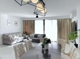 Spacious 3BR Sea-View Condo Resort Amenities 2708