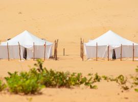 Eden Lodge - Desert Camp, acomoda&ccedil;&atilde;o em K&eacute;b&eacute;m&egrave;r