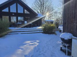 Newly built cottages with jacuzzy and sauna, hotel with hot tubs in &Auml;lmhult