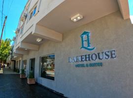 LakeHouse Hotel & Suites, hotel en Villa Carlos Paz