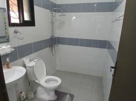 Villa meublée à 3 pièces calme & sécurisée à Modeste, hotel a Azuretti