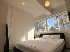 Kuro House - In the middle of Hiro, Omotesando, Roppongi