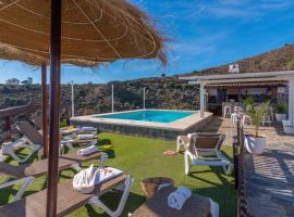 Cortijo La Envarra El Borge by Ruralidays, Hotel in Moclinejo