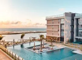 Praia Exclusive, Muro Alto, by Sintta