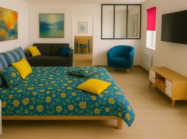 Le Refuge Contemporain, hotel u gradu Montbard