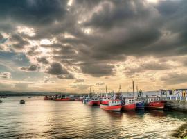 The Captains Wheel, hotel di Skerries