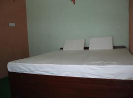 OYO Royals Rana Hotel, viešbutis mieste Miratas