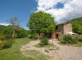 Alloro, accogliente monolocale a Val di Nima, Arezzo, hotell sihtkohas Subbiano