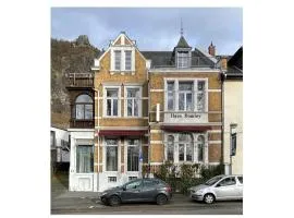 Historische Villa mit Drachenfels-Blick