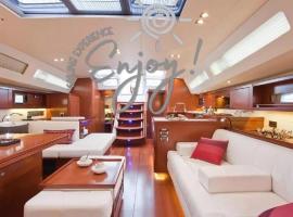 Enjoy Sailing Experience，El Porvenir的住宿